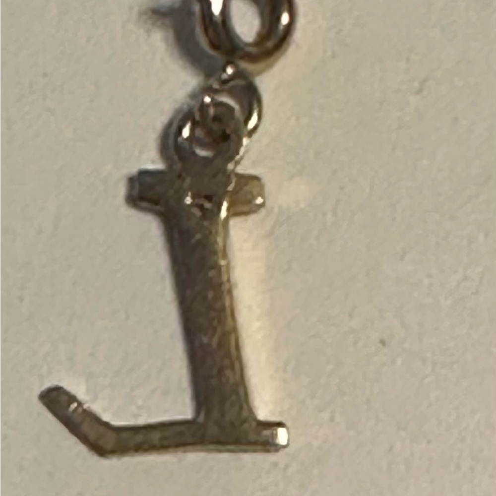 Vintage Solid 10K Yellow & White Gold ‘L' Initial Pendant Charm w Diamond Clasp - Picture 2 of 6